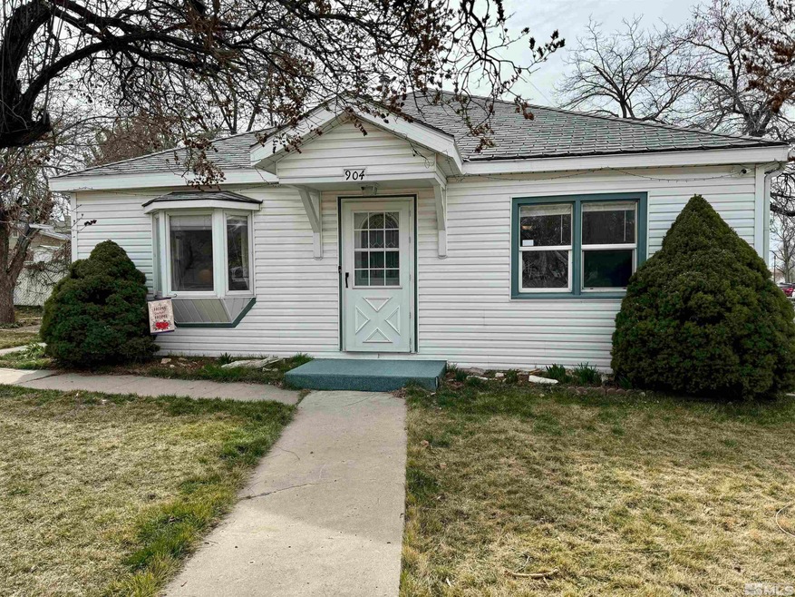 904 S Bridge St, Winnemucca, NV 89445 - photo 1