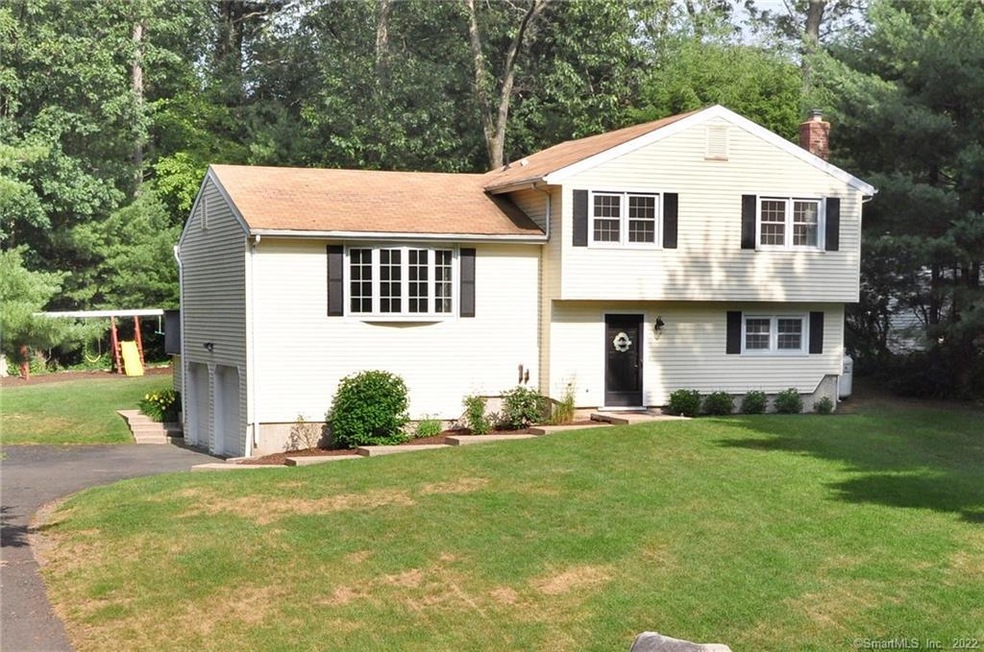 21 Butternut Dr, Unionville, CT 06085 - photo 1