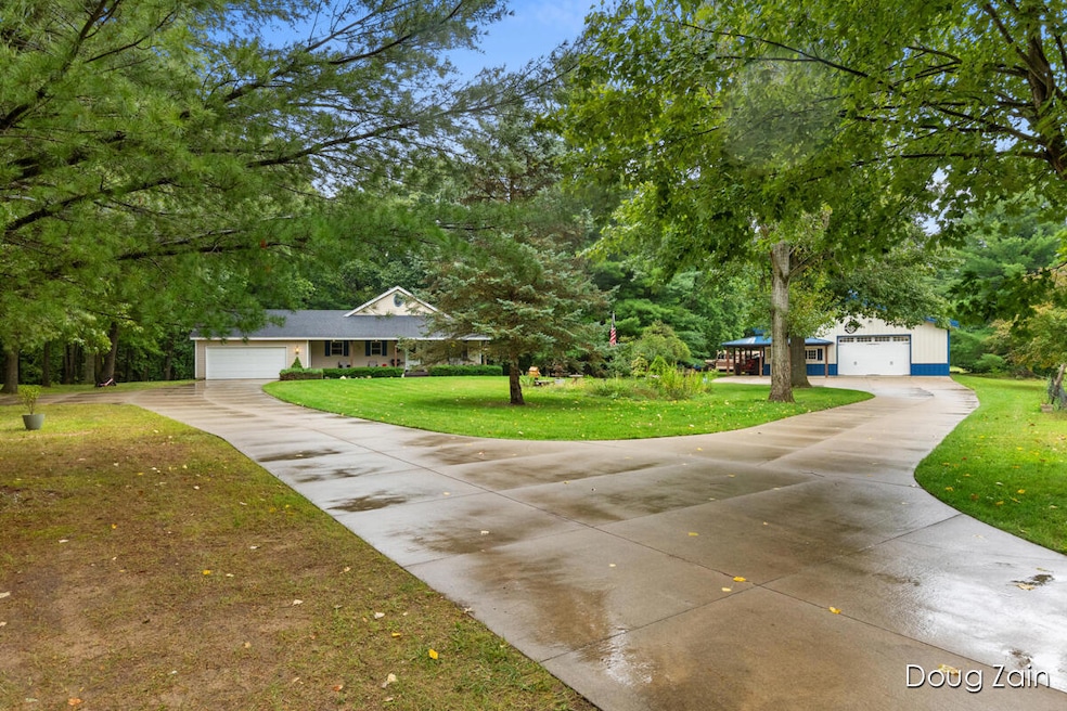 12710 Wabasis Ave NE, Cedar Springs, MI 49319 - photo 1