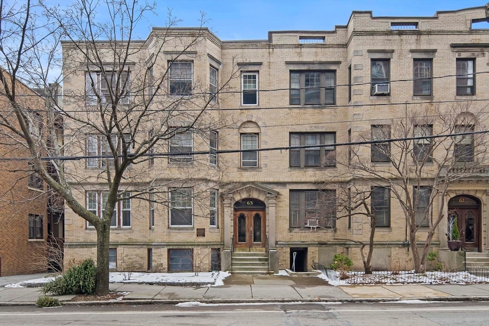 Sold $690,000 • Co-Listing Agent