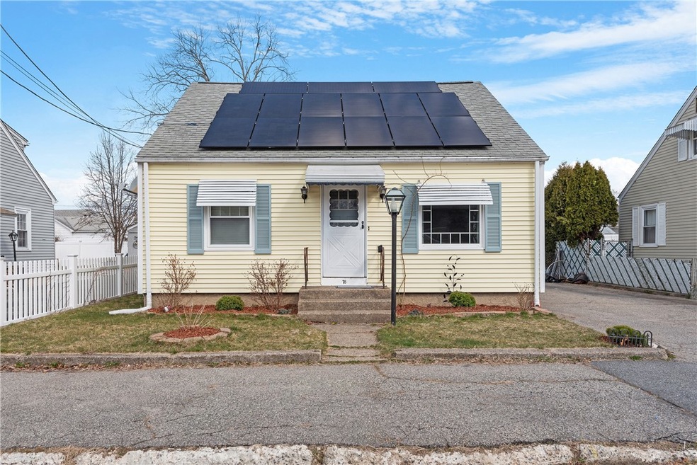 78 Stearns St, Pawtucket, RI 02861 - photo 1