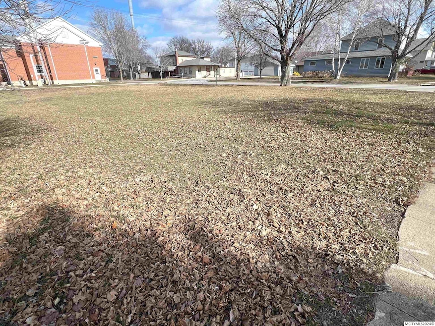 215 S 7th St, Osage, IA 50461 - photo 1
