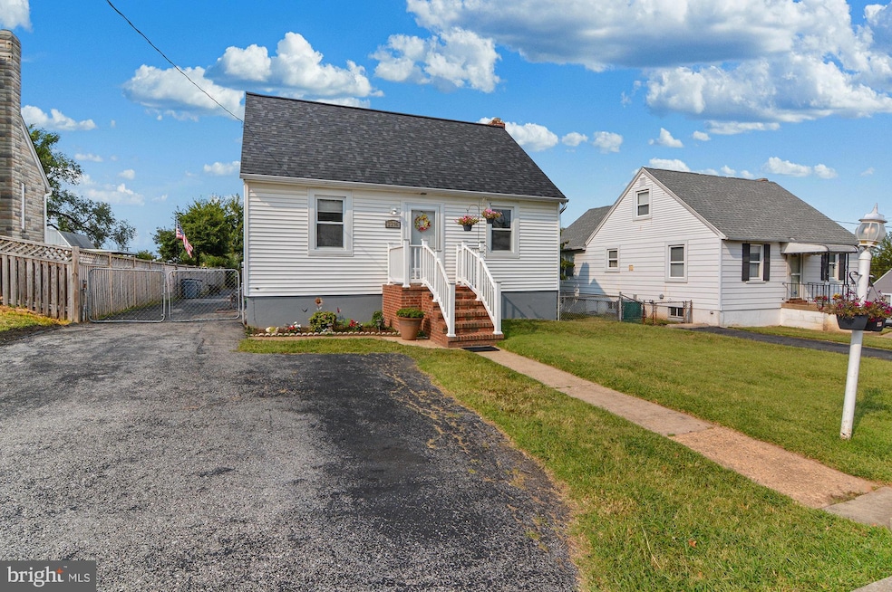 2216 Smith Ave, Halethorpe, MD 21227 - photo 1