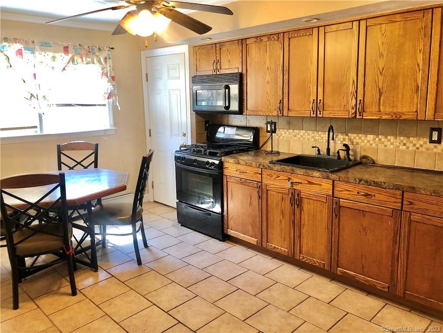 14 Oak Ridge Dr unit 5, New Haven, CT 06513 - photo 1