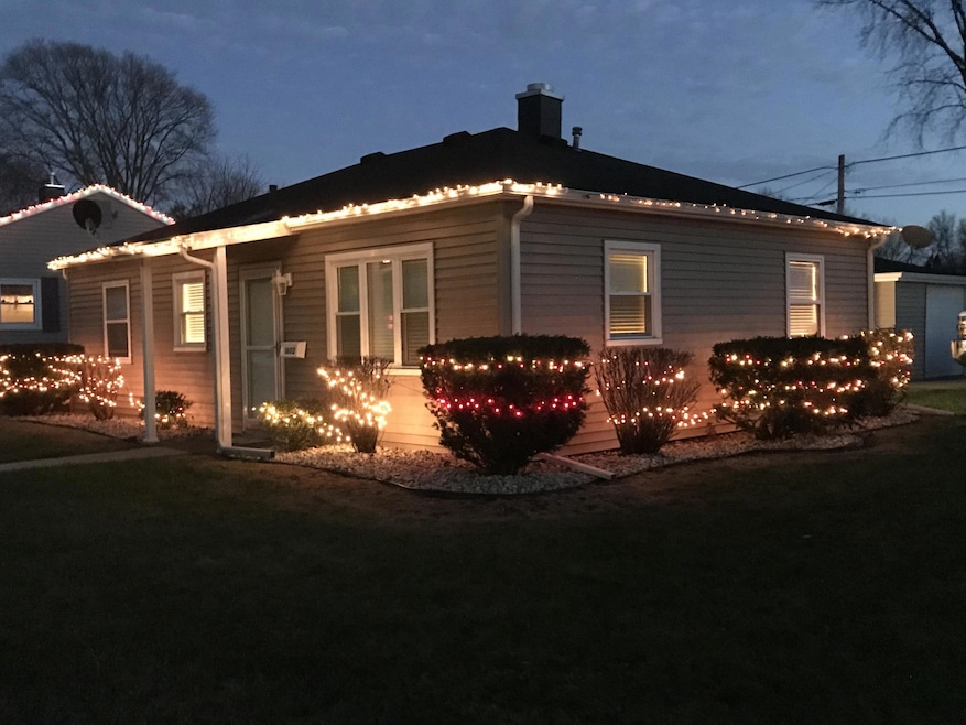 1802 Sycamore St, Niles, MI 49120 - photo 1