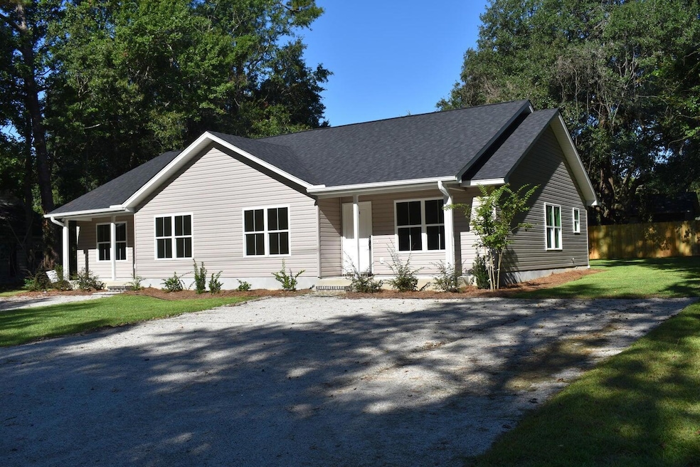 211 White Exterior