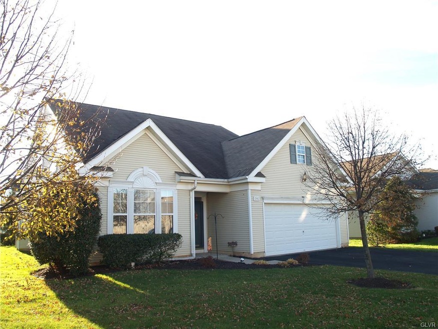 1940 Alexander Dr unit I32, Macungie, PA 18062 - photo 1