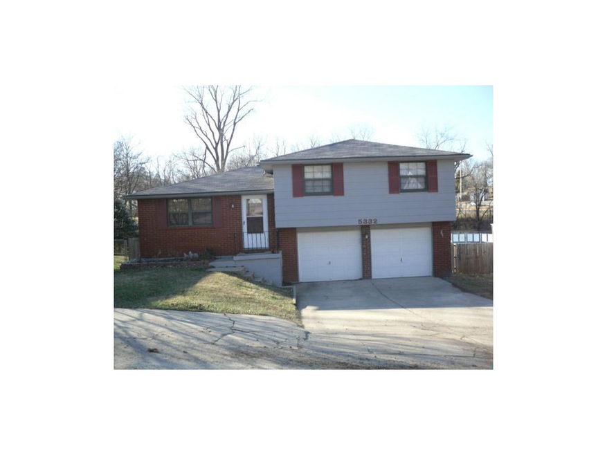 3 bedroom split in Maple Park at 5332 N White Ave