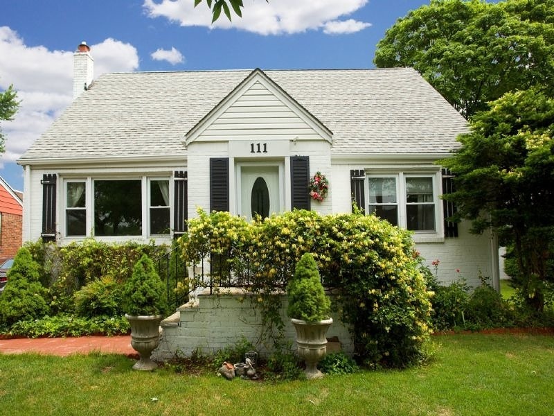 111 Paterson Ave, Hasbrouck Heights, NJ 07604 - photo 1