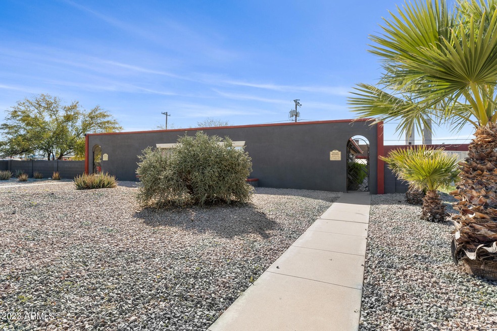 1717 E Almeria Rd, Phoenix, AZ 85006 - photo 1