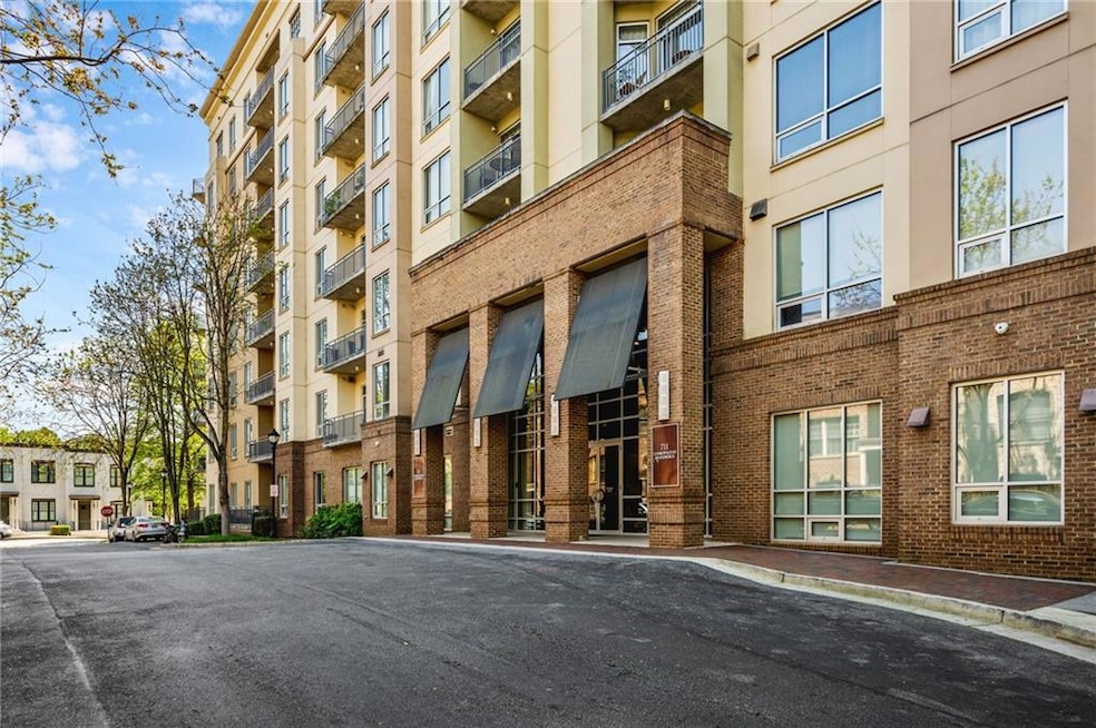 For Sale $325,000 • Co-Listing Agent