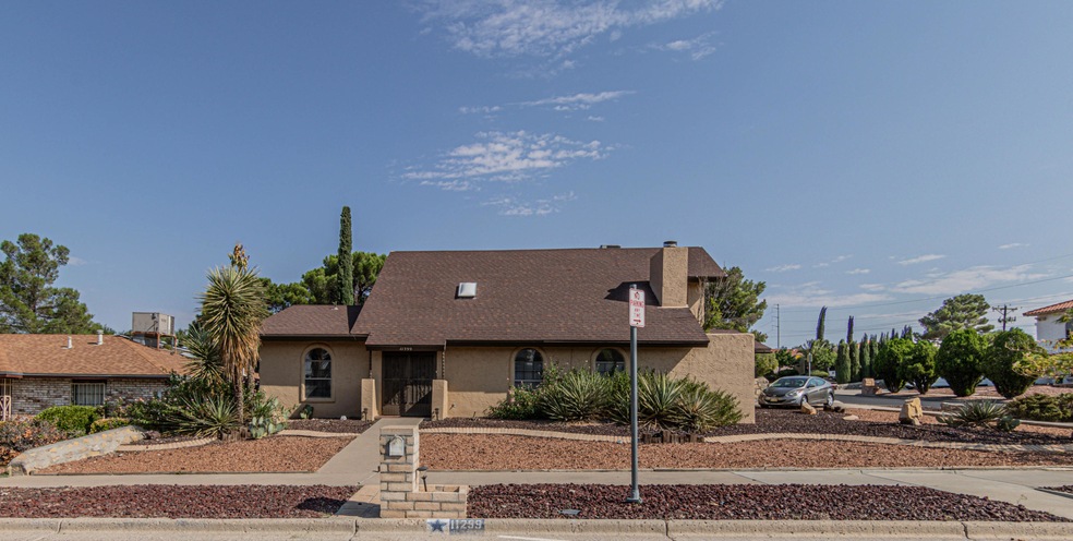 11299 Leo Collins Dr, El Paso, TX 79936 - photo 1