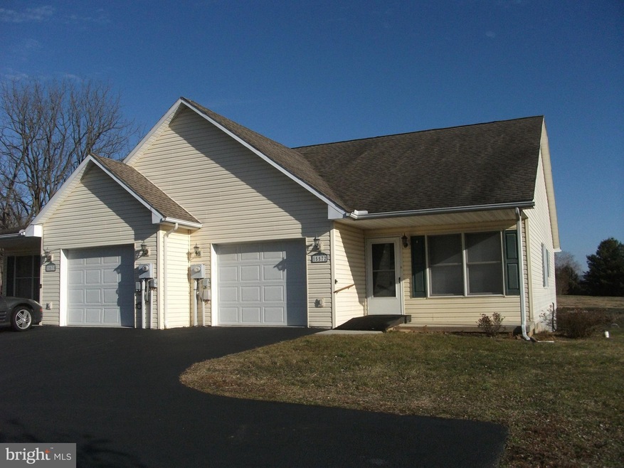 15572 Ridge Rd, Waynesboro, PA 17268 - photo 1