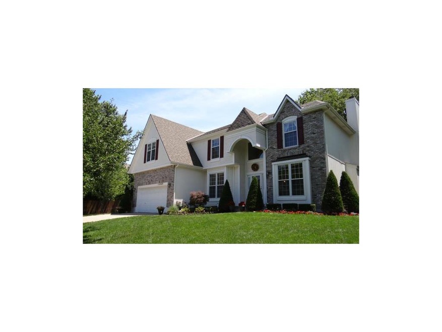 Amazing curb appeal!  Meticulously maintained yard