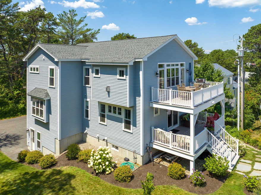 423 Seaside Ave, Saco, ME 04072 - photo 1