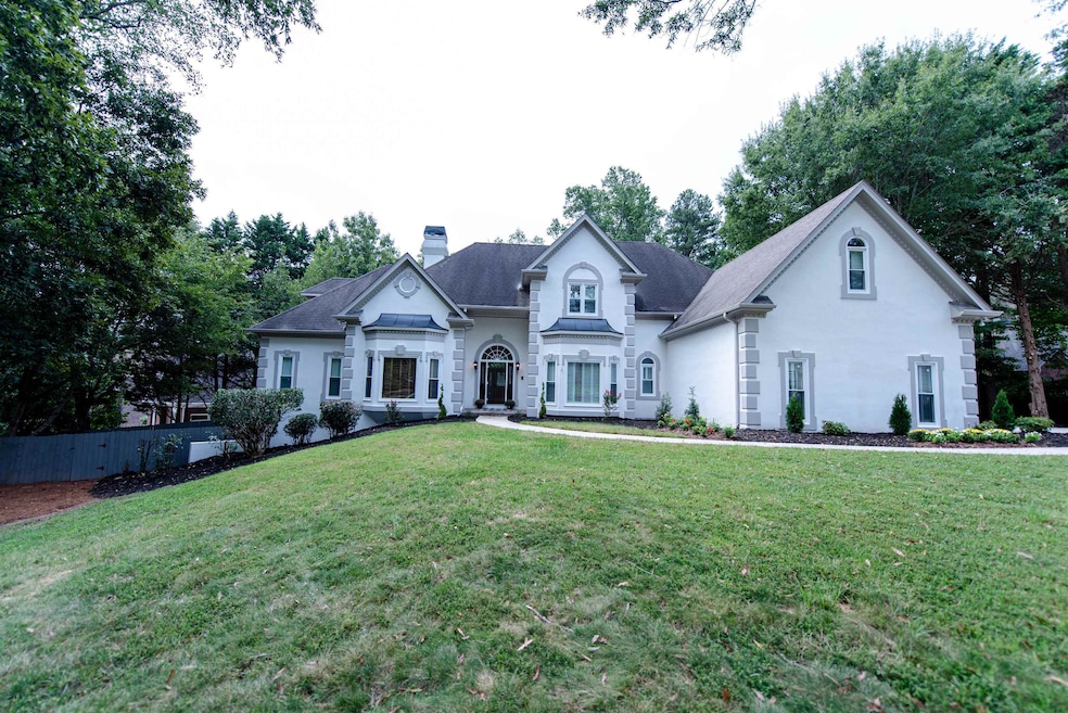 125 W Meadows Ct, Alpharetta, GA 30005 - photo 1