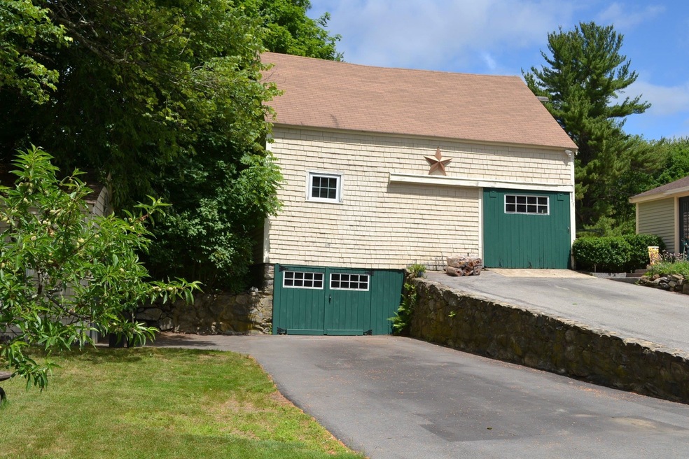 36 Whittier St, Newton, NH 03858 - photo 1