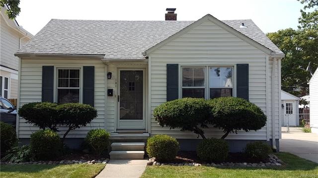 Welcome to 131 N. Altadena