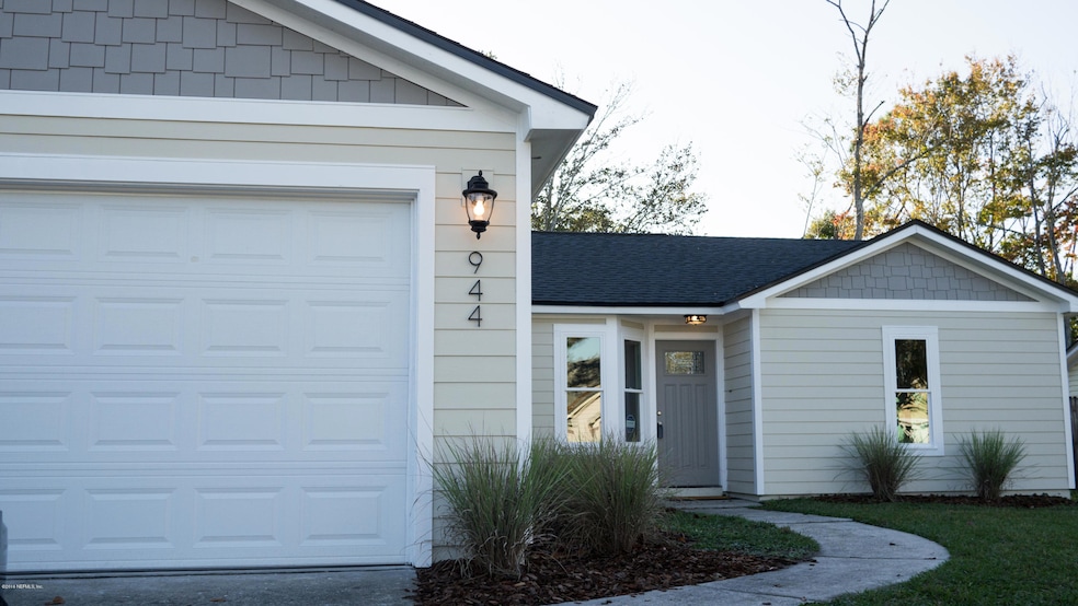 944 Aries Rd W, Jacksonville, FL 32216 - photo 1