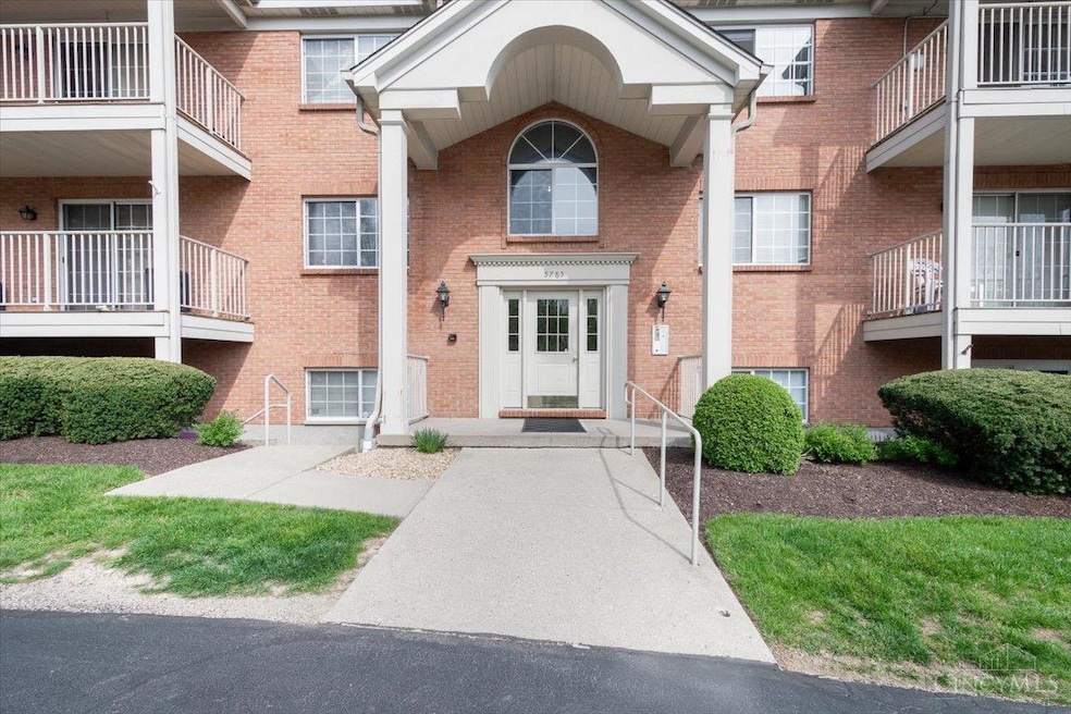 5765 Cheviot Rd, Cincinnati, OH 45247 - photo 1