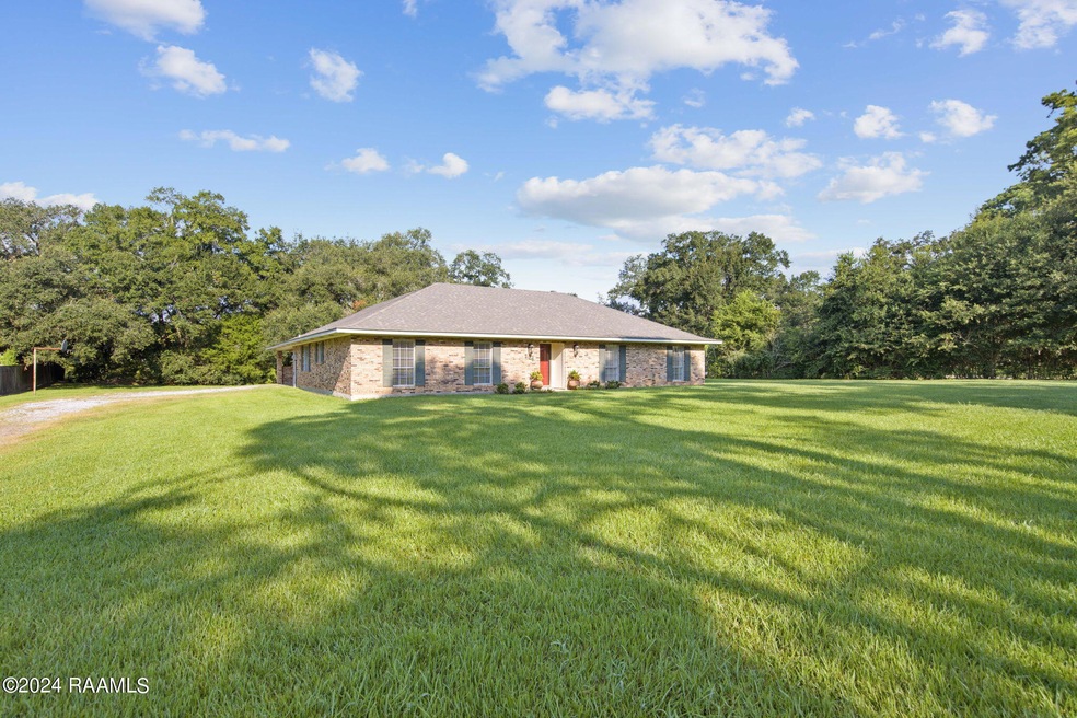 2-web-or-mls-203 Lepinay Rd-2