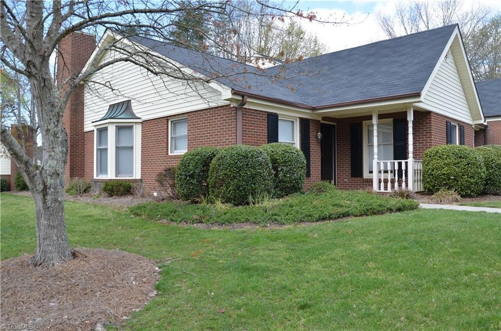 2BR/2BA Townhome in High Point! See it quickly!