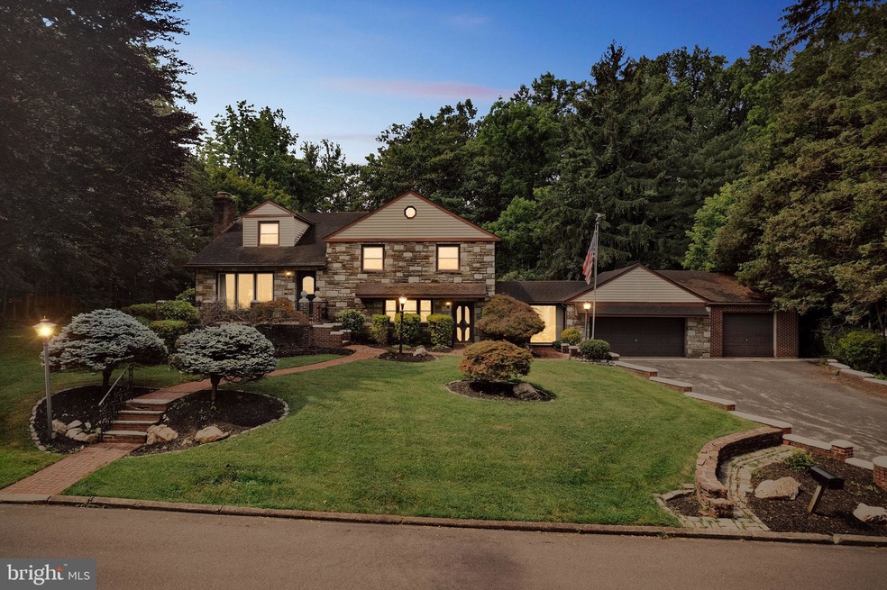 428 Pheasant Ln, Lafayette Hill, PA 19444 - photo 1