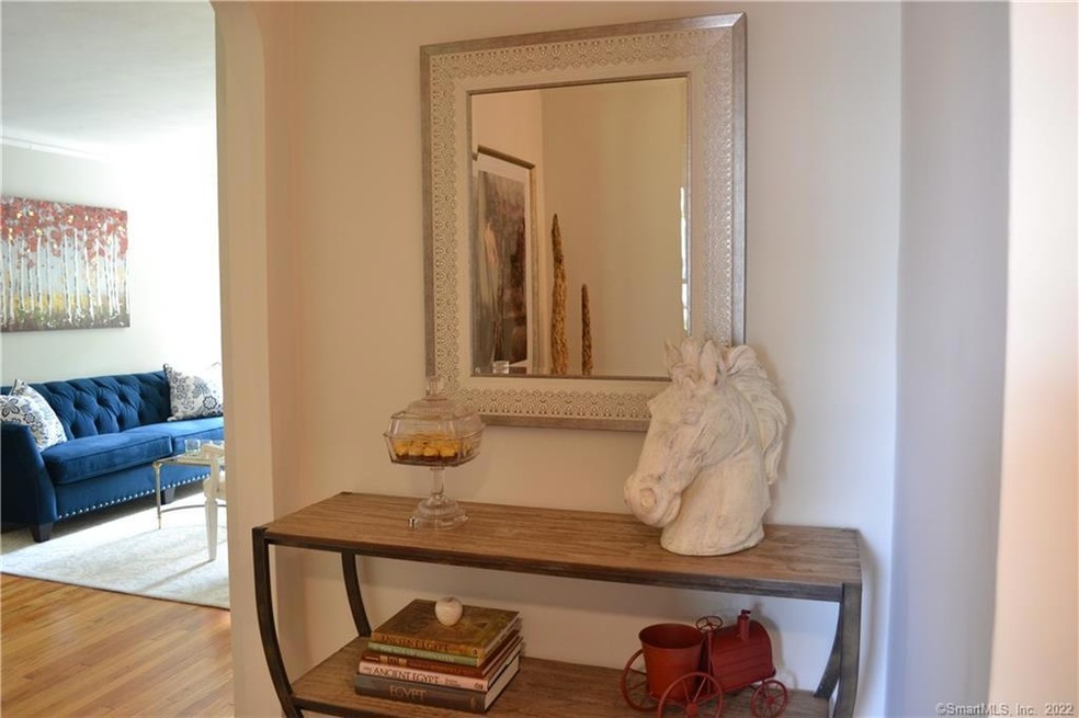 114 Summer St unit 1C, Stamford, CT 06901 - photo 1