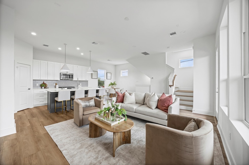 5109 Avenue J, Houston, TX 77011 - photo 1