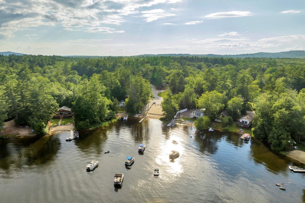 153 Lakeshore Dr, Middleton, NH 03887 - photo 1