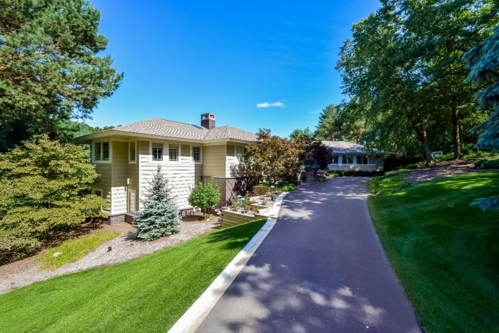 079-Exterior-3176099-large