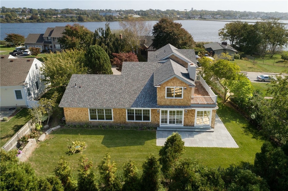 31 Friends Dr, Newport, RI 02840 - photo 1