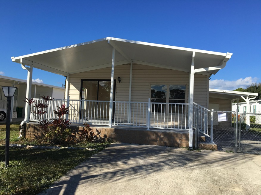 332 Macadamia front