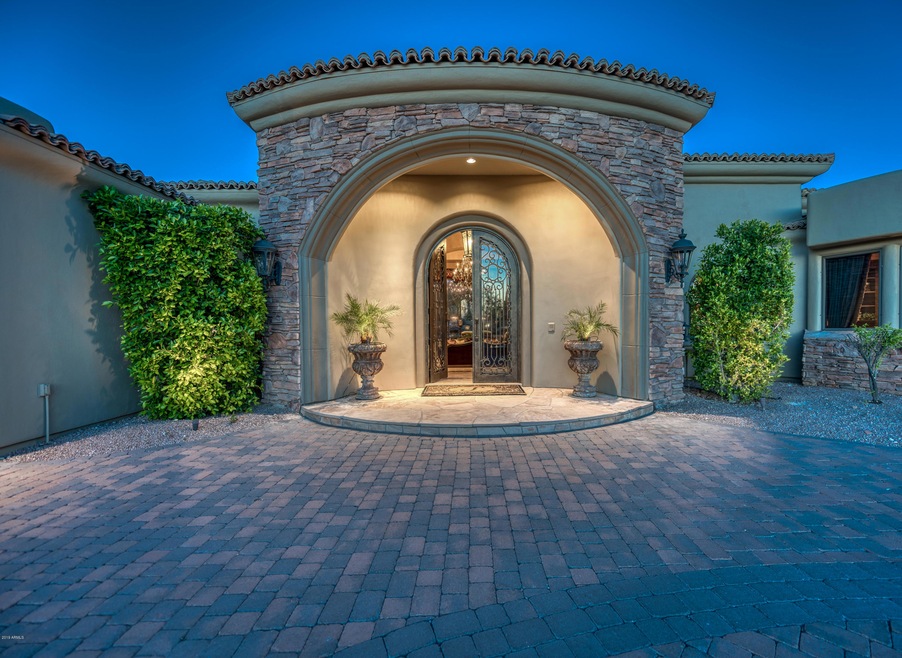 011_Front Entry