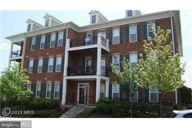 23620 Overlook Park Dr unit 203, Clarksburg, MD 20871 - photo 1