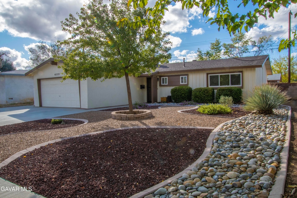 43729 Hardwood Ave, Lancaster, CA 93534 - photo 1