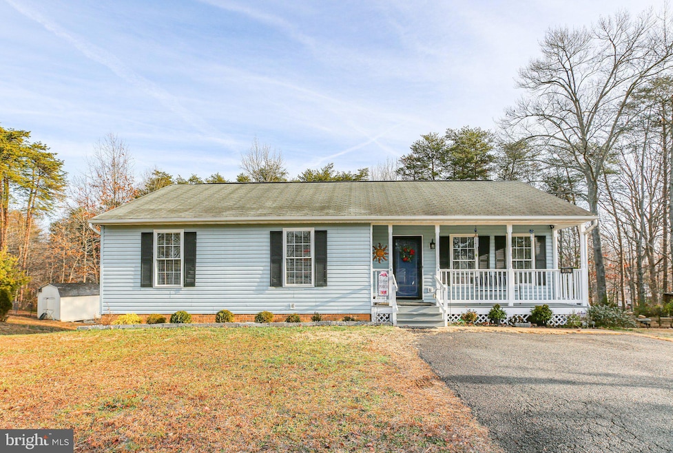 11807 Falcon Ridge Dr, Fredericksburg, VA 22407 - photo 1