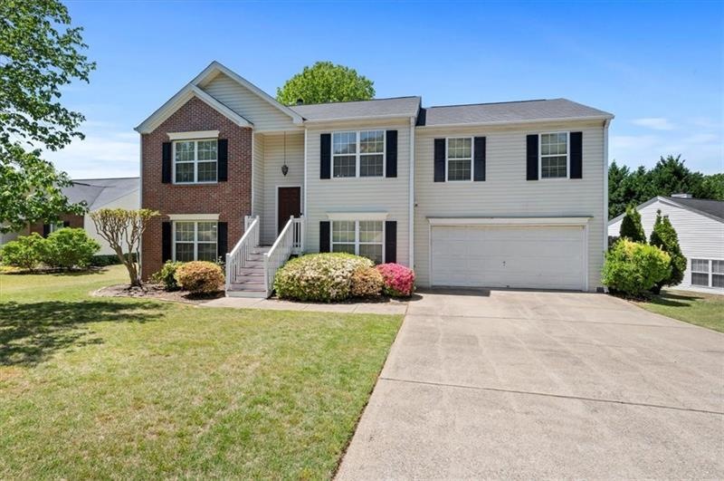 Welcome home!  Great community with Swim/Tennis