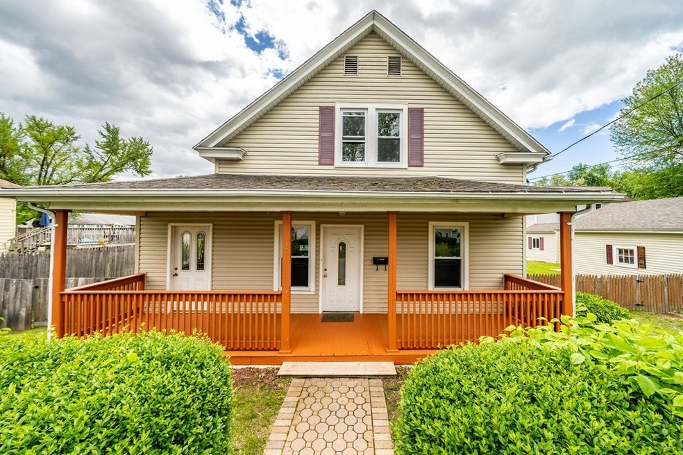 15 Melvin St, Chicopee, MA 01013 - photo 1