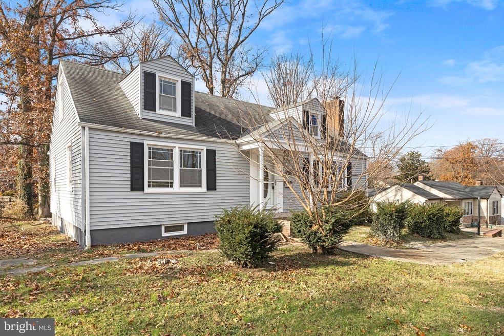 5404 Whitfield Chapel Rd, Lanham, MD 20706 - photo 1