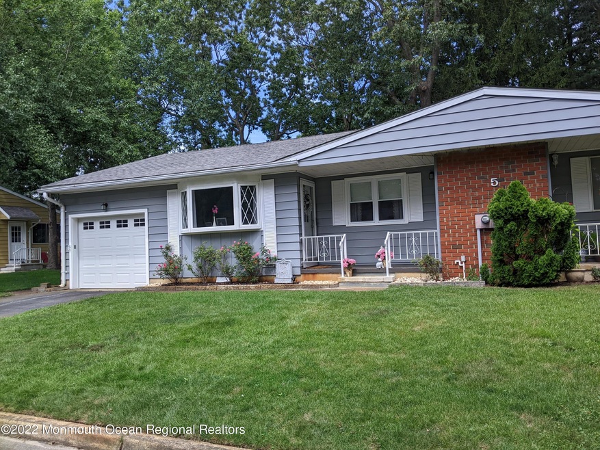 5B California Dr unit B, Whiting, NJ 08759 - photo 1