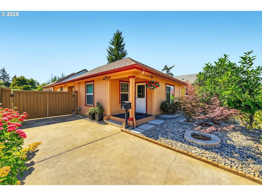 6435 SE 71st Ave, Portland, OR 97206 - photo 1