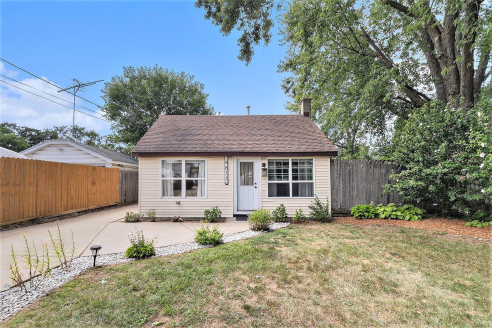 4811 Walton Ave SW, Grand Rapids, MI 49548 - photo 1