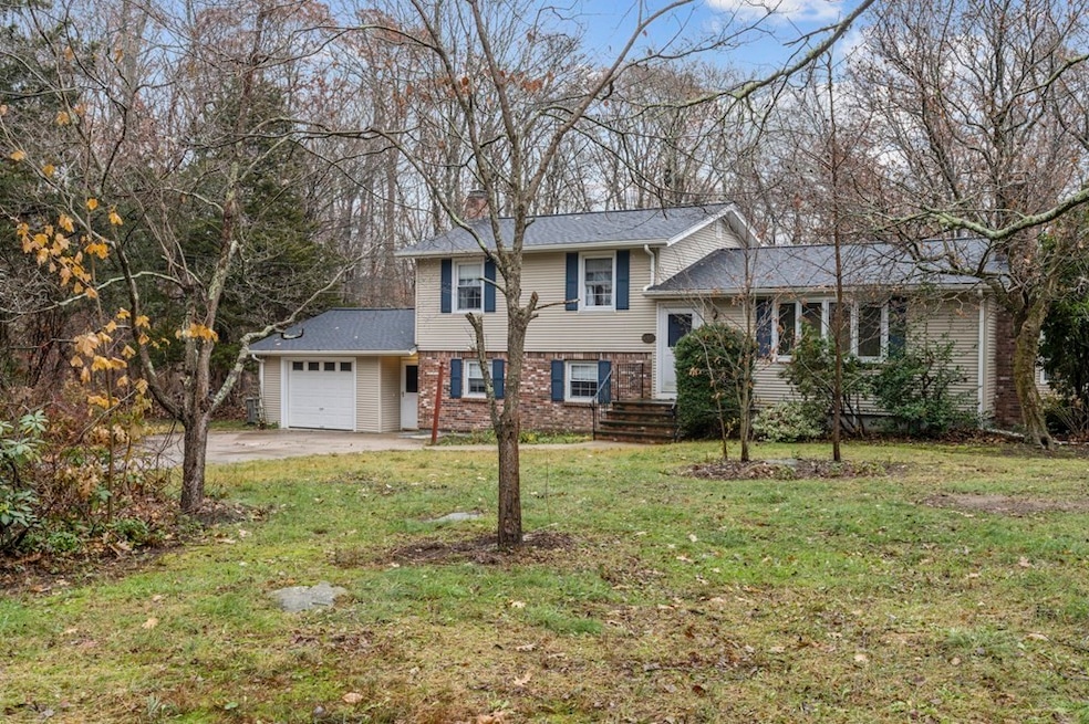 197 Chestnut St, Rehoboth, MA 02769 - photo 1