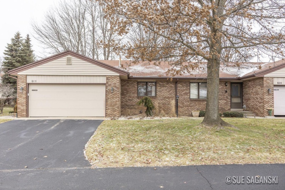 bQJnrNHQ.jpeg 611 Gardenview front