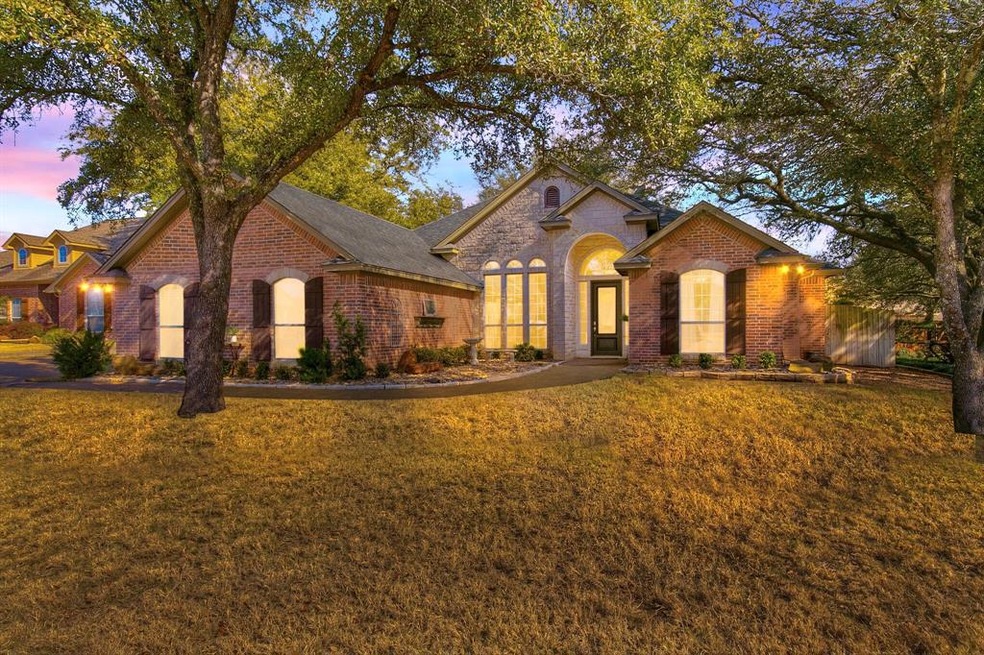 3232 Crossbridge Cir, Granbury, TX 76049 - photo 1