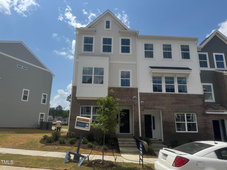 RWO 144 Exterior