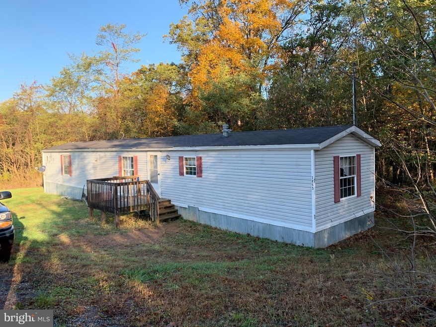 1255 N Timber Ridge Rd, Cross Junction, VA 22625 - photo 1