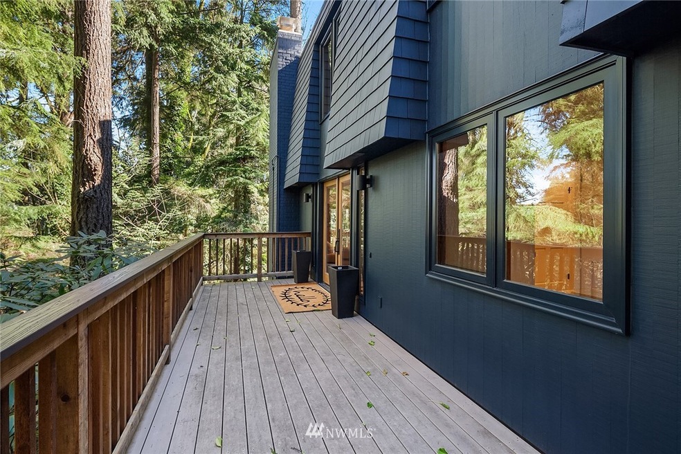 5320 E Mercer Way, Mercer Island, WA 98040 - photo 1