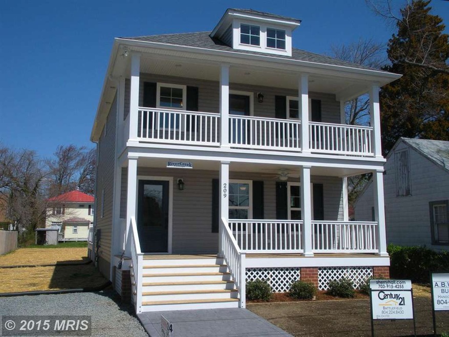 209 Boundary St, Colonial Beach, VA 22443 - photo 1